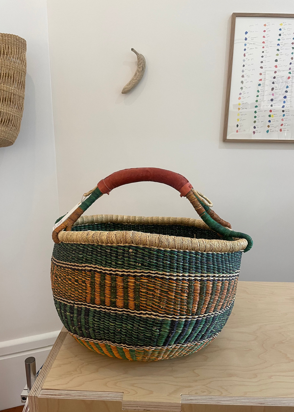 Round Bolga Basket – Large Woodland Tone