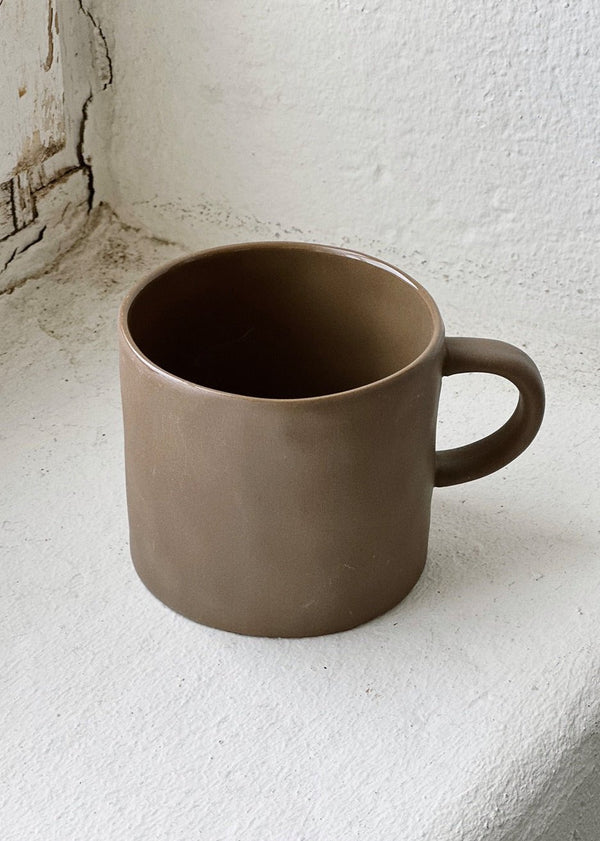 Kajsa Cramer Mug with Ear, Brown
