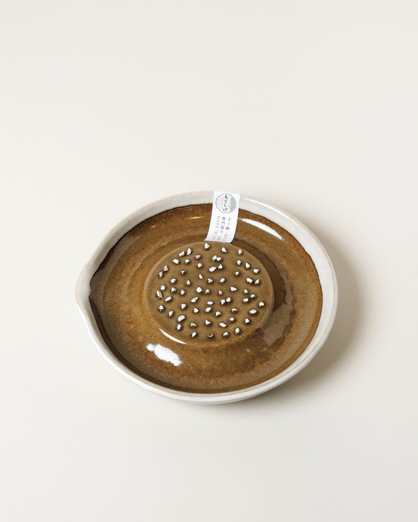 Motoshige Japanese Ceramic Grater - White